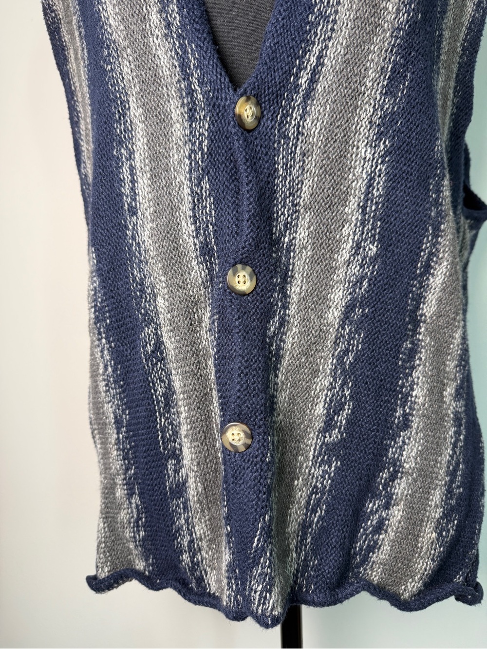 Vintage Ramie Cotton Sweater Vest Gray Navy Striped Sz L 90s - Picture 2 of 7